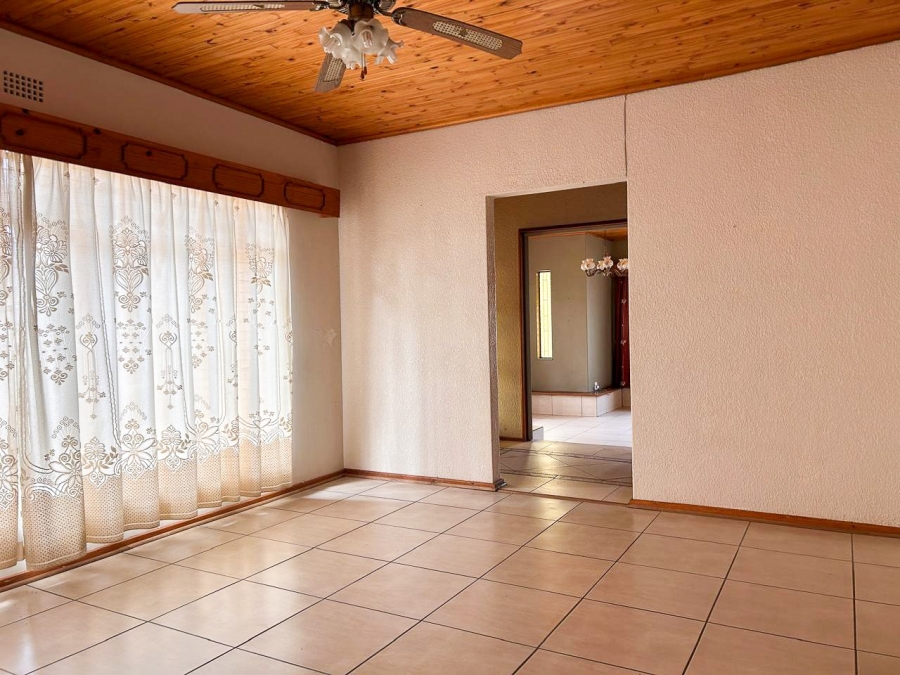 4 Bedroom Property for Sale in Parys Free State